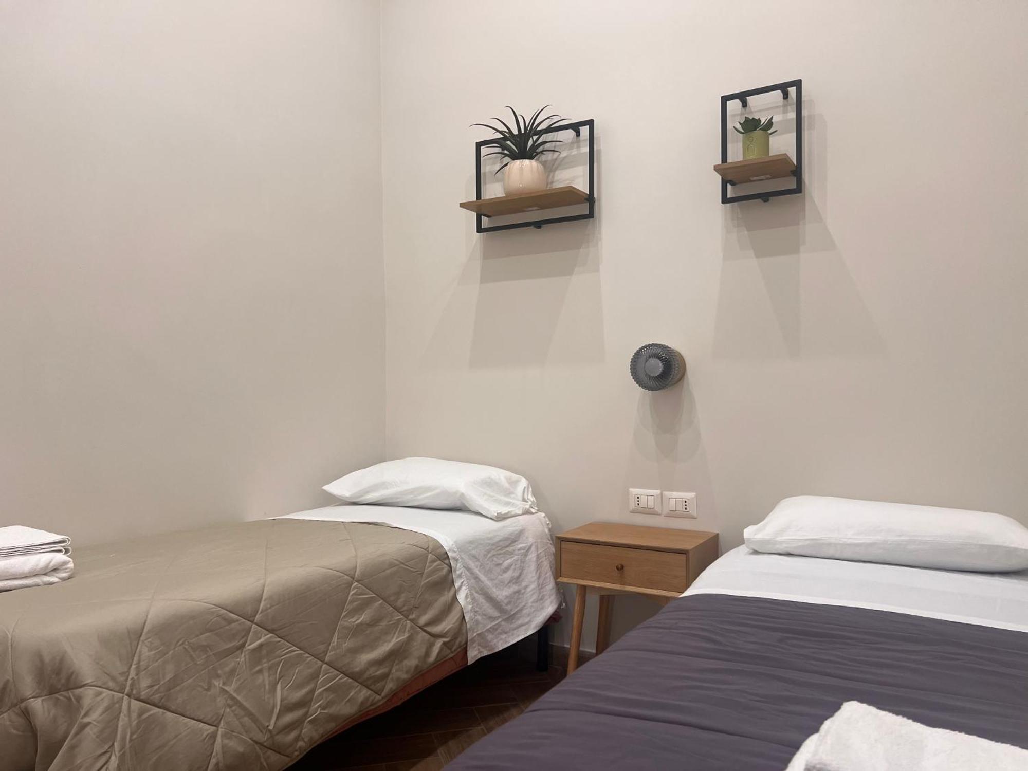 Scio' Apartment-centro Storico- * Naples